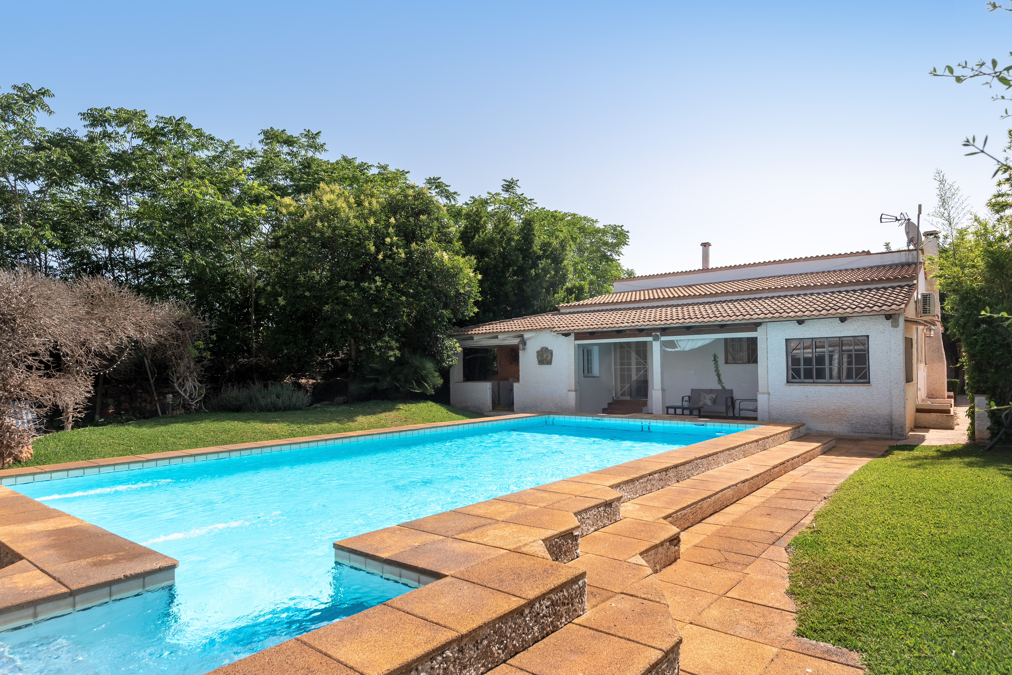 Wonderful Finca with a lovely garden in Llucmajor