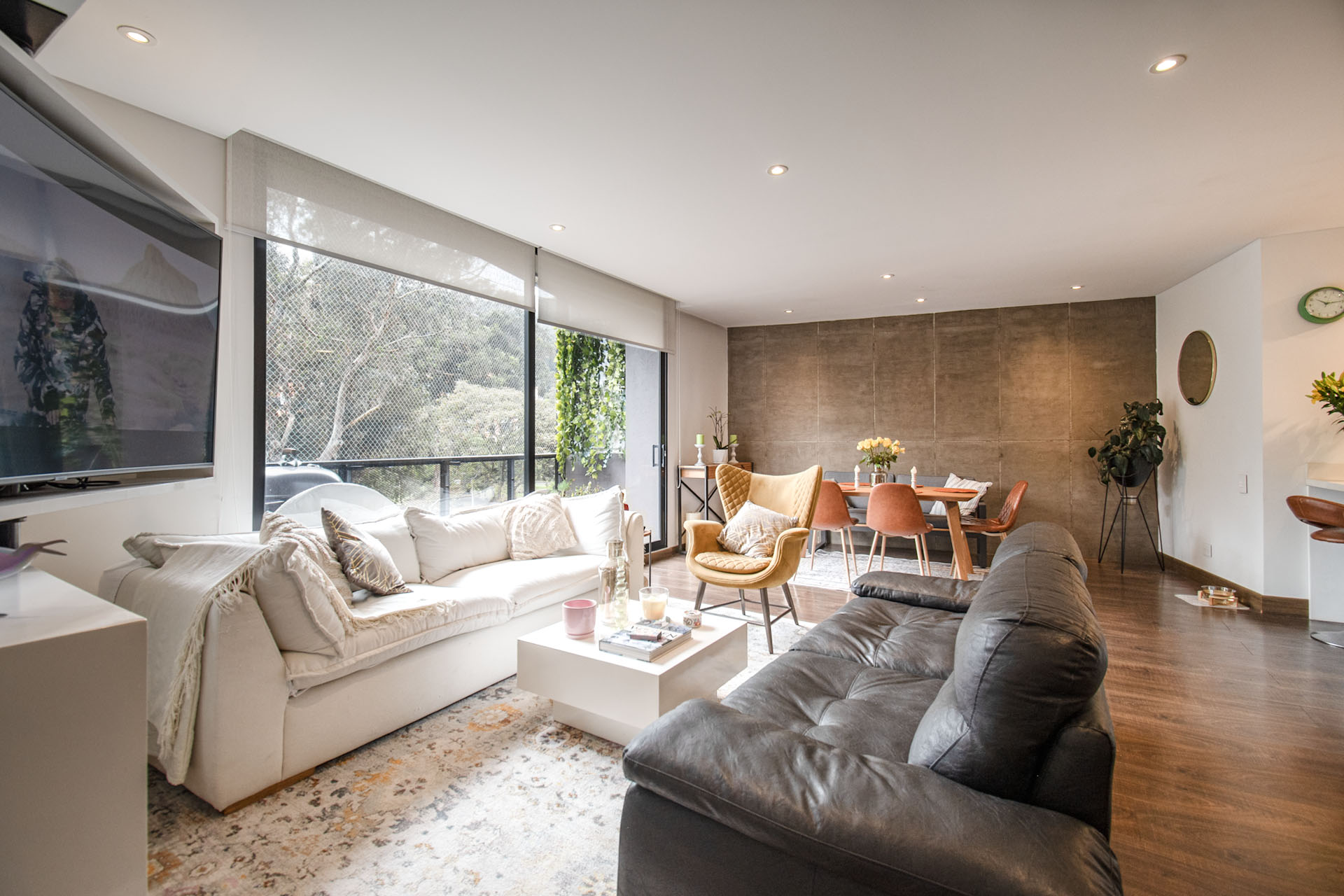 Moderno Apartamento amoblado en Bella Suiza para arriendo con vista y balcón