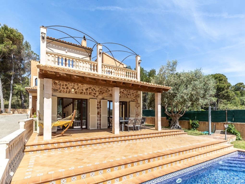 Modernized villa with pool near Cala Mesquida’s dune beach