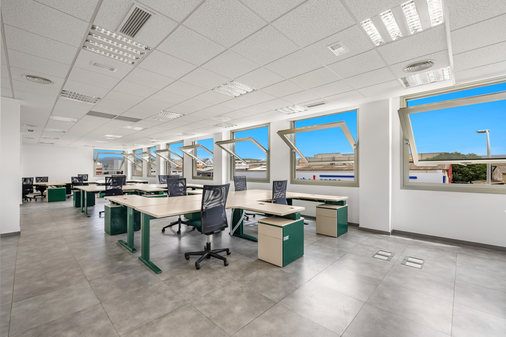 Luminosas oficinas en Ca'n Valero