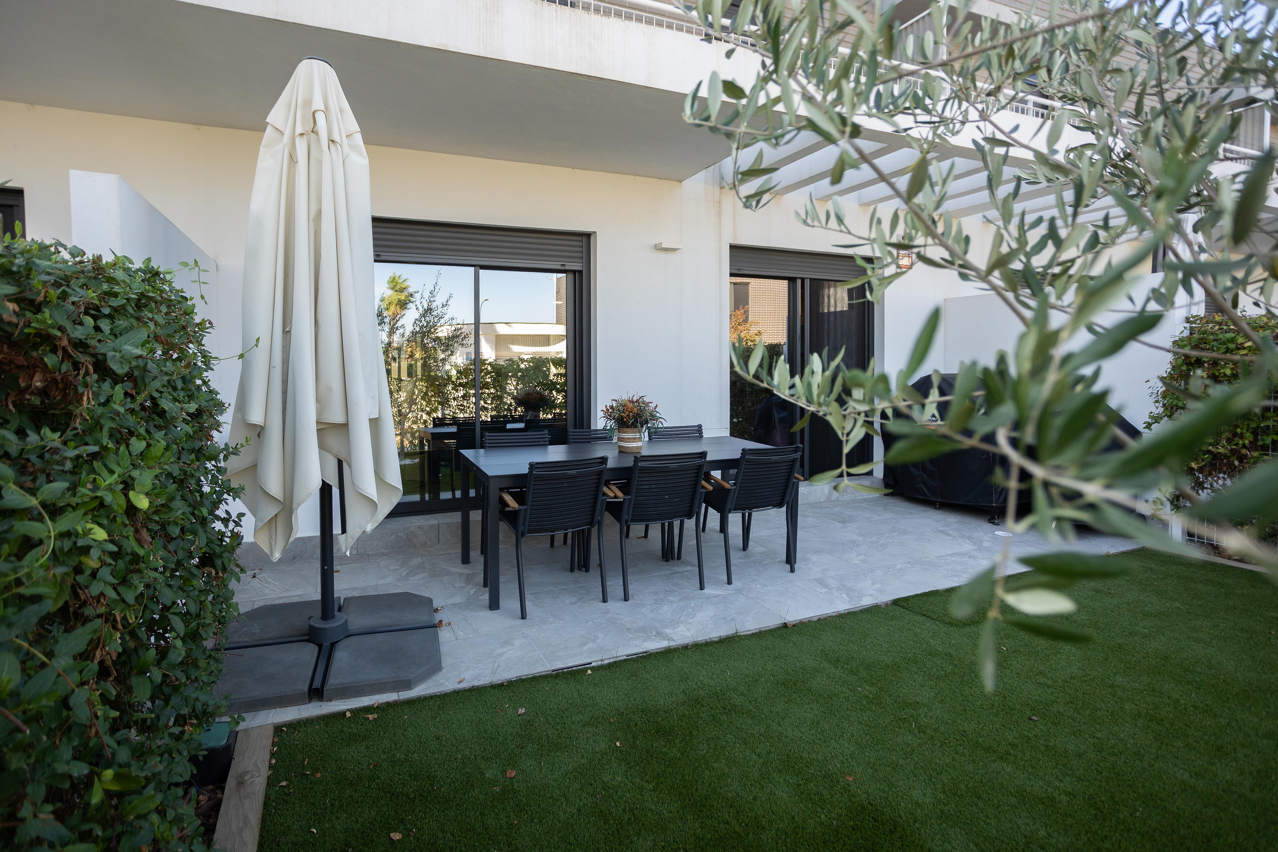Elegance, comfort, and efficiency in Palmas Altas.
