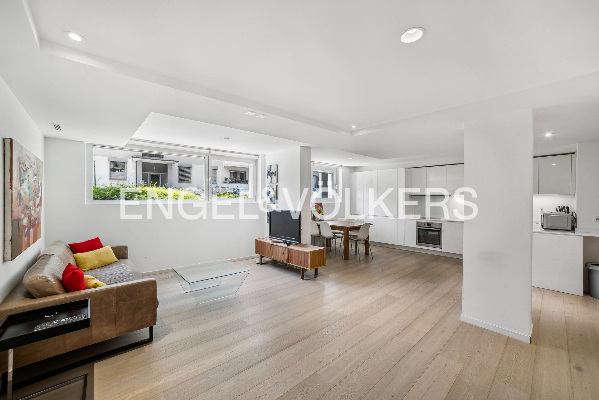 Commercial space ideal for Investment - for cash buyers