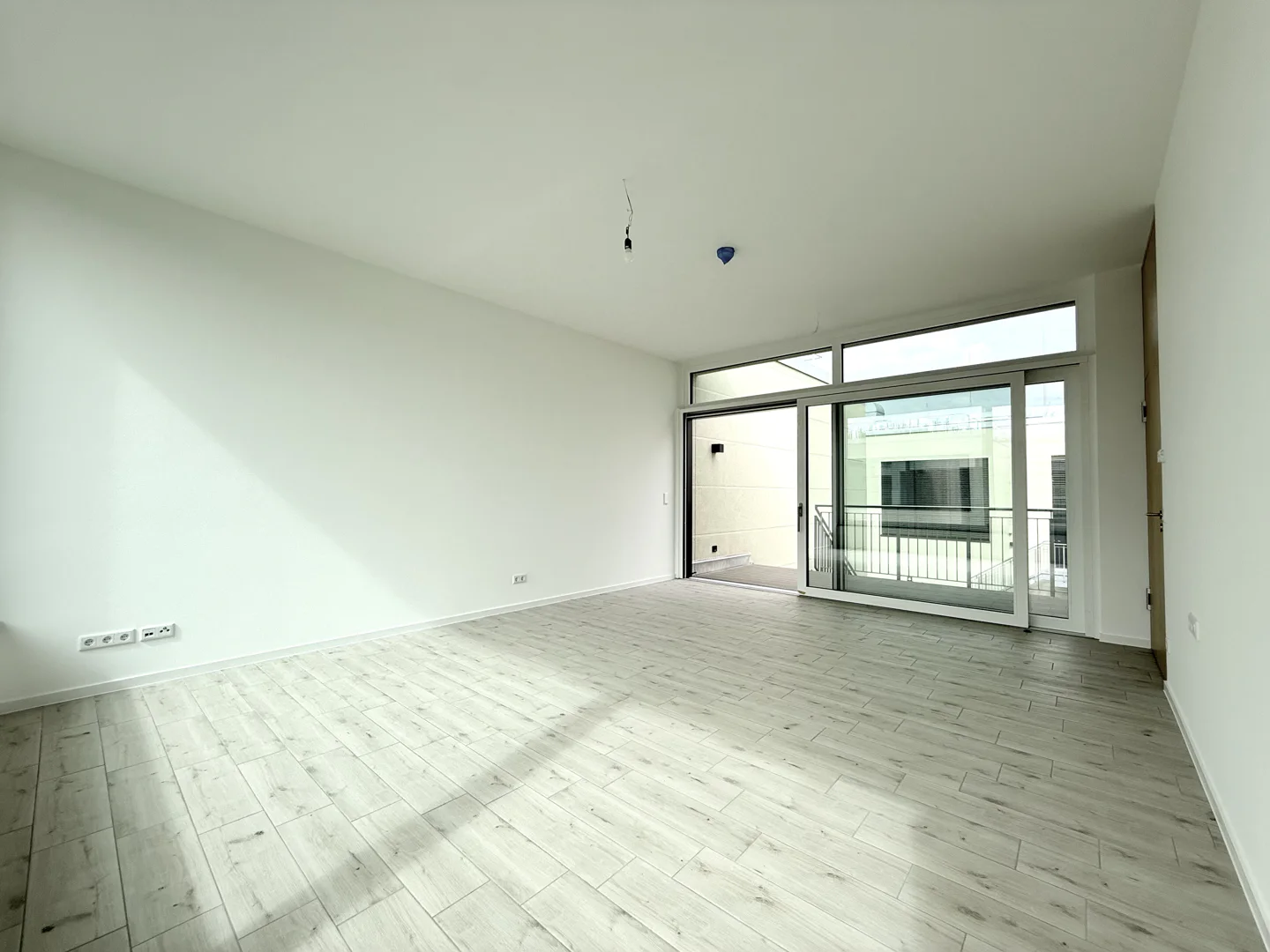 Stilvolle 4-Raum-Wohnung mit 3 Terrassen - Foto 2