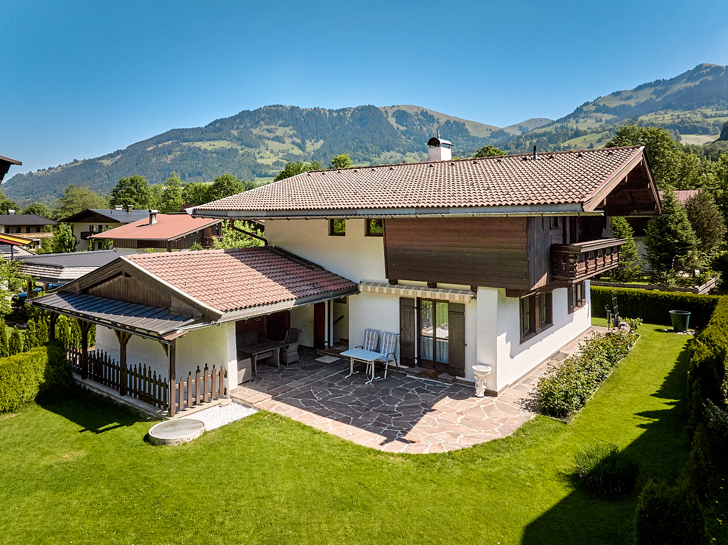 Sunny Tyrolean country house with an idyllic garden in a quiet location near Kitzbühel