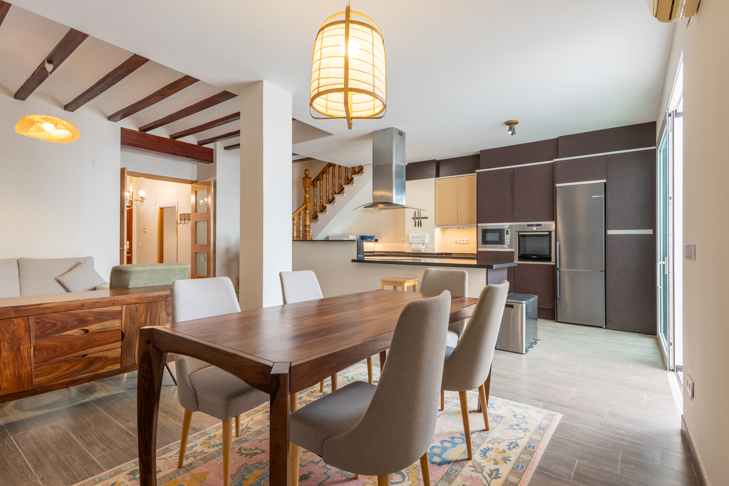 Spacious family home with Mediterranean charm in the heart of Xeresa