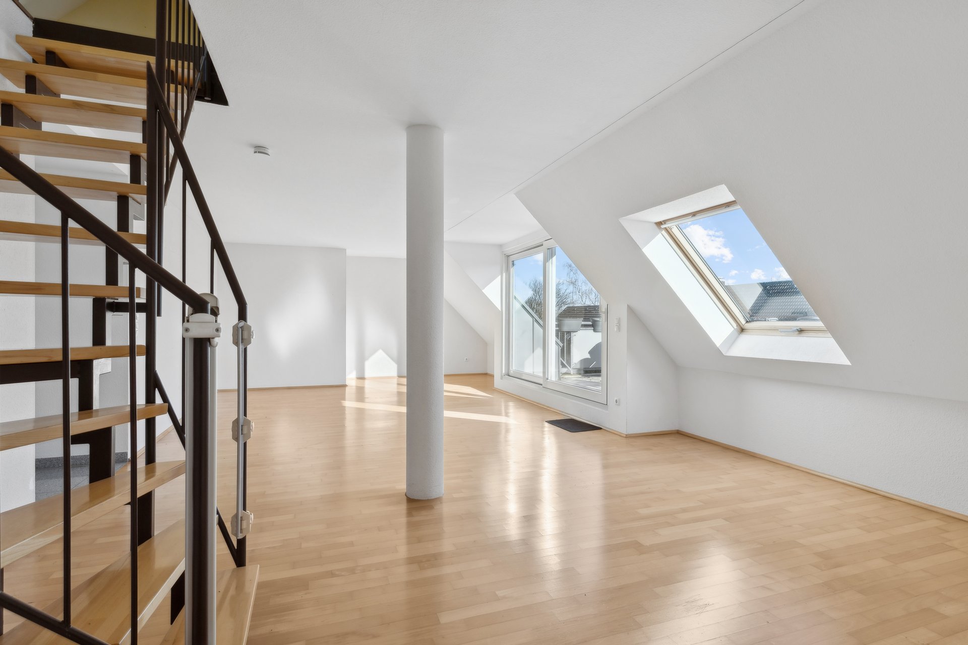 Stylish duplex apartment right by Essen-Borbeck Palace Park