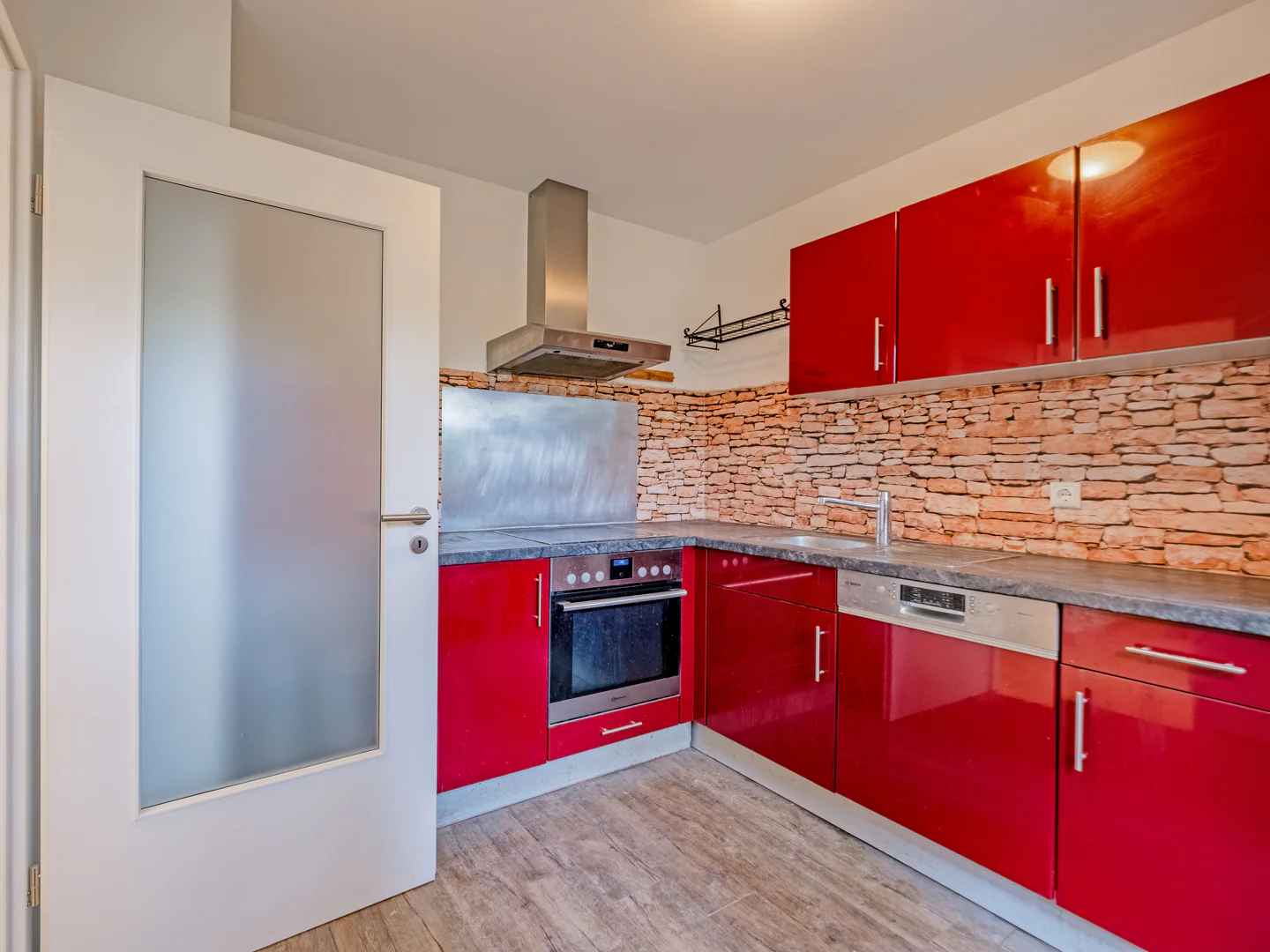 Großzügiges Reihenmittelhaus mit Südgarten und Garage in Petershausen - Photo 4