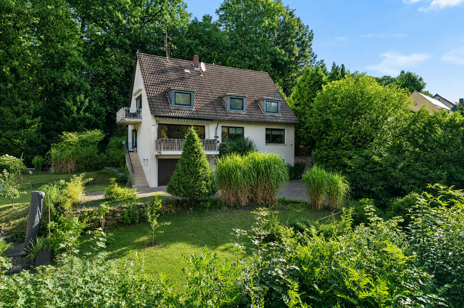 2-Familienhaus mit Potential in grüner Lage