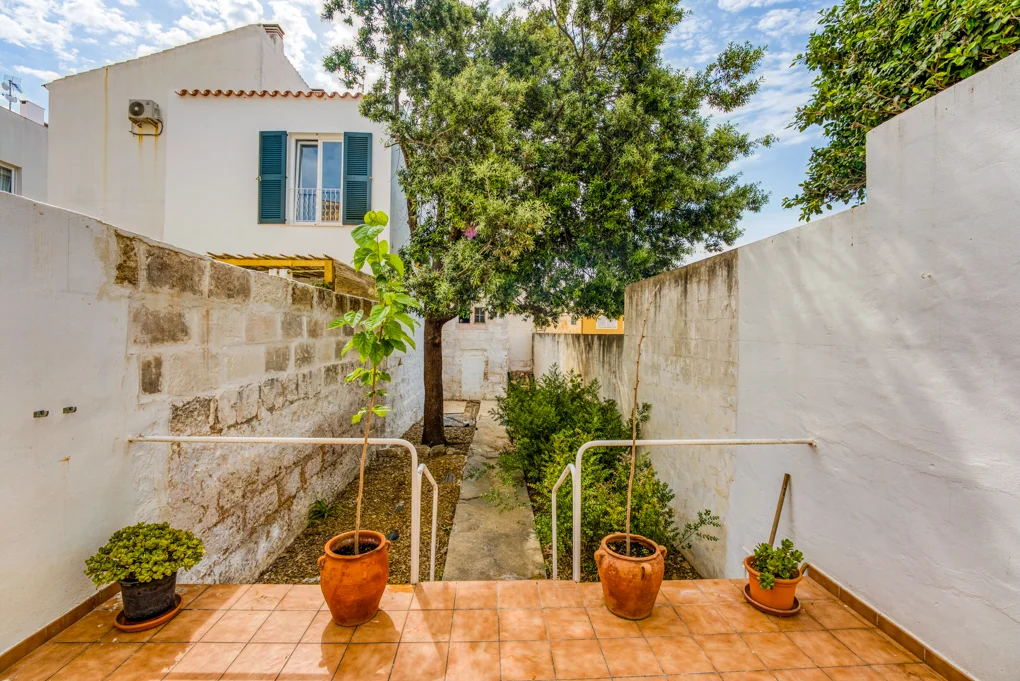 Charmantes Stadthaus mit Garten in Ciutadella, Menorca