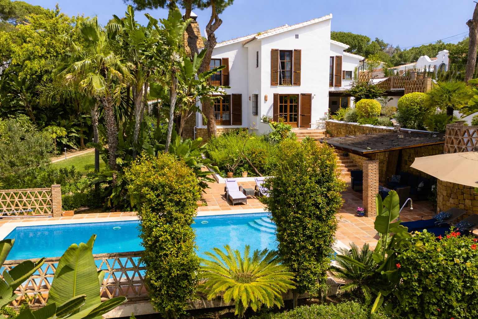 Traditionelles andalusisches Familienhaus mit Meerblick