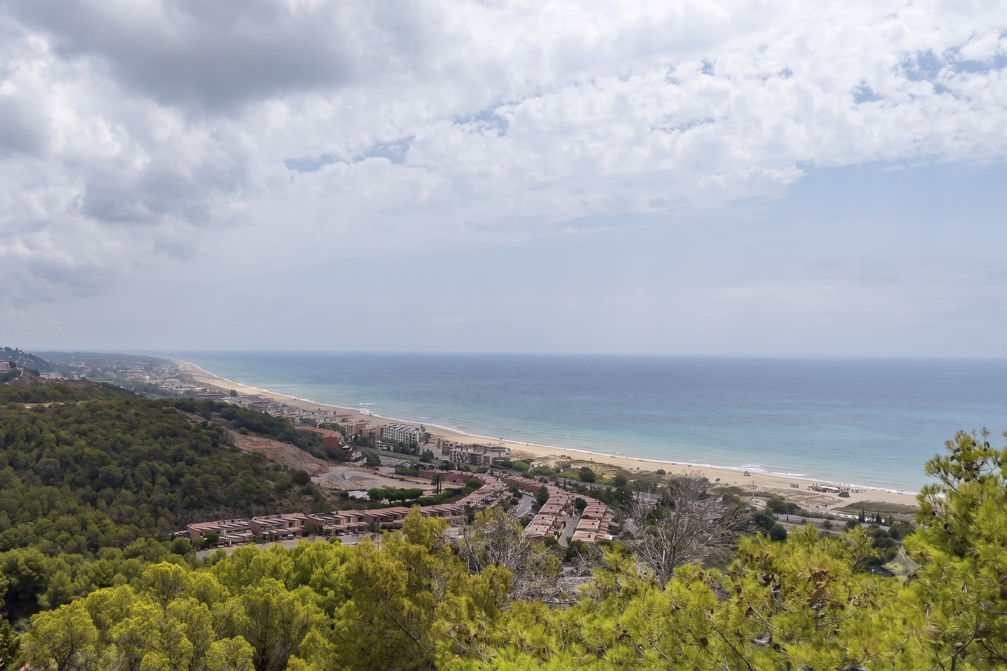 Plot with great sea views, with project for two high standard houses