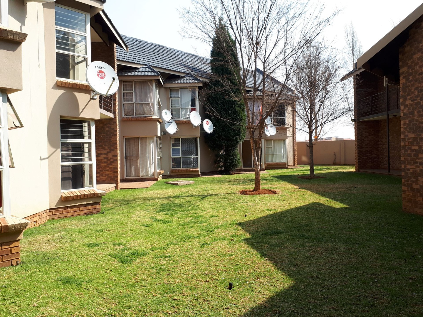 Neat bachelor's unit to rent