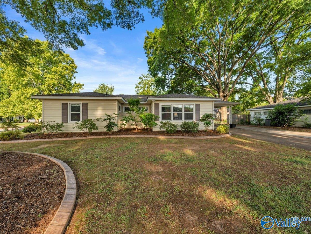 Charming residence in Southeast Decatur