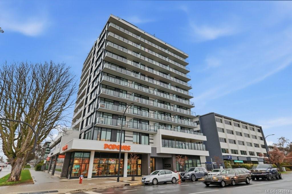 Welcome to Victoria - Like New Downtown Condo