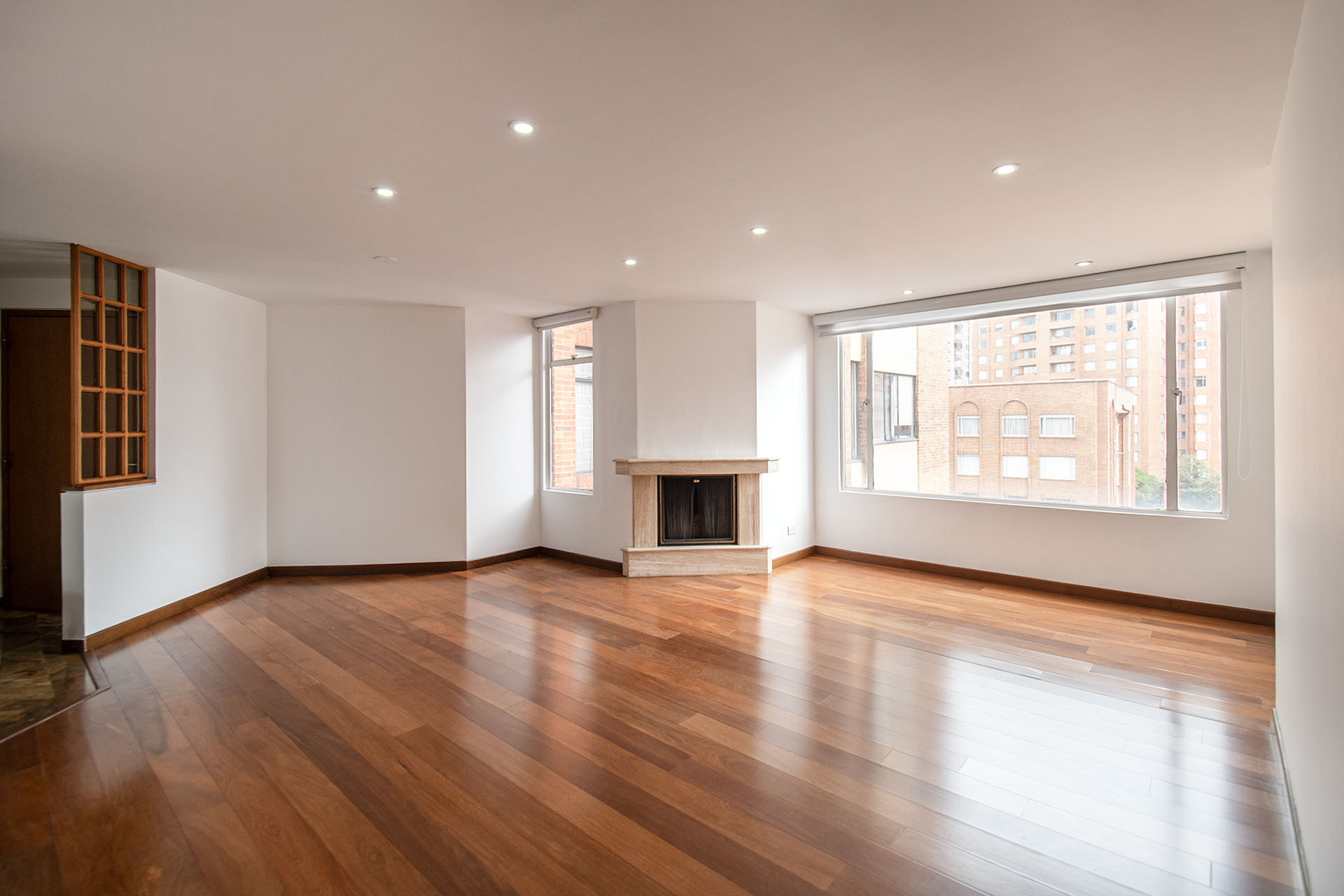 Iluminado apartamento para venta en La Calleja