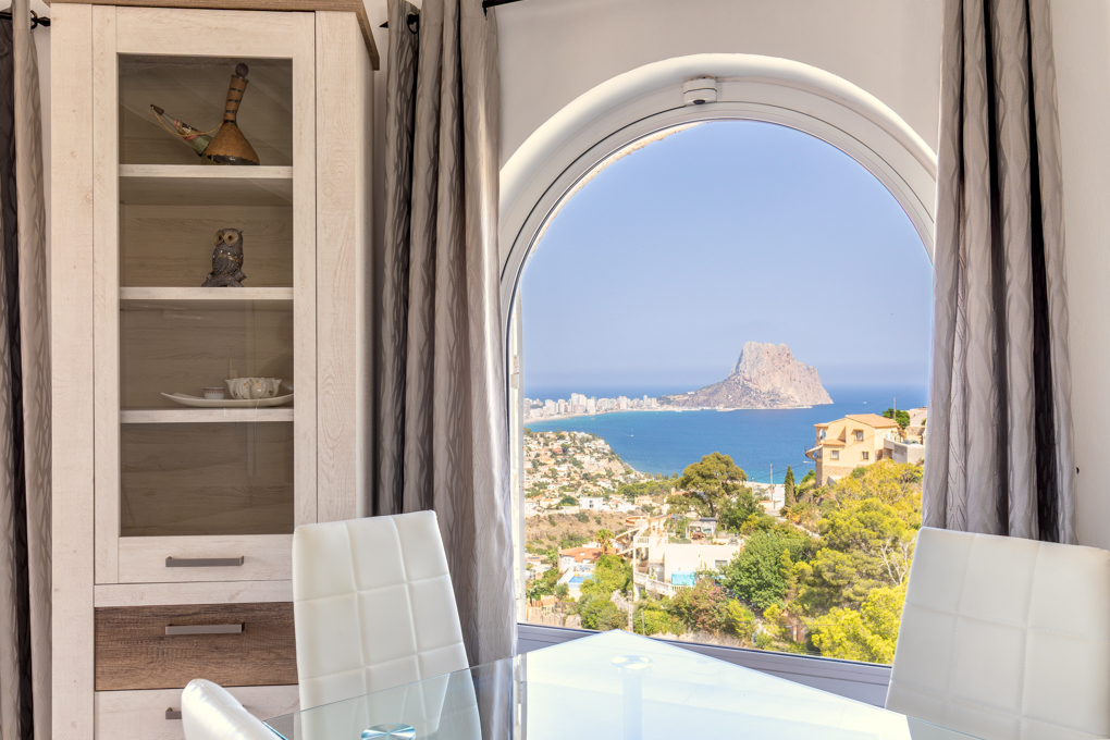Panoramic Sea View Villa in Maryvilla