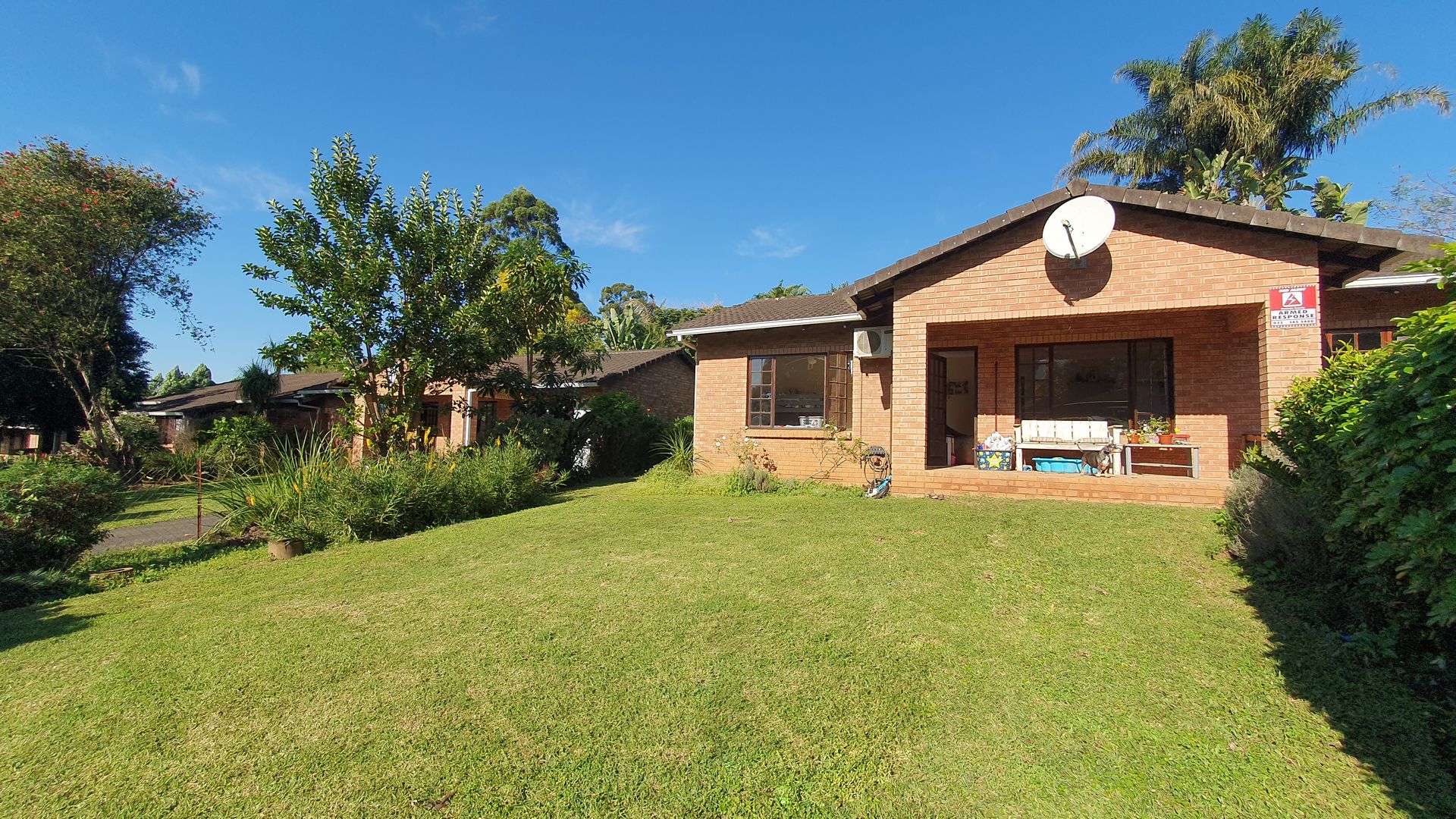 Spacious and Convenient 3-Bedroom Waltdorf Unit with Modern Amenities