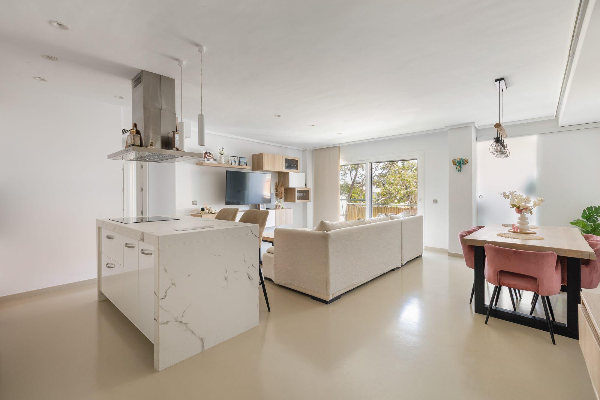 Refined apartment with quality finishes