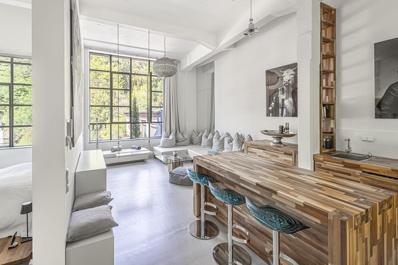 Neuwertiges Designer-Loft mit hochwertigster Ausstattung in idyllischer Lage!