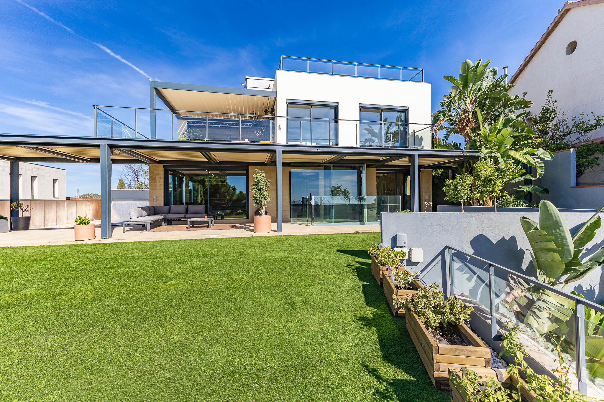 Casa de lujo con vistas espectaculares y piscina en La Miranda