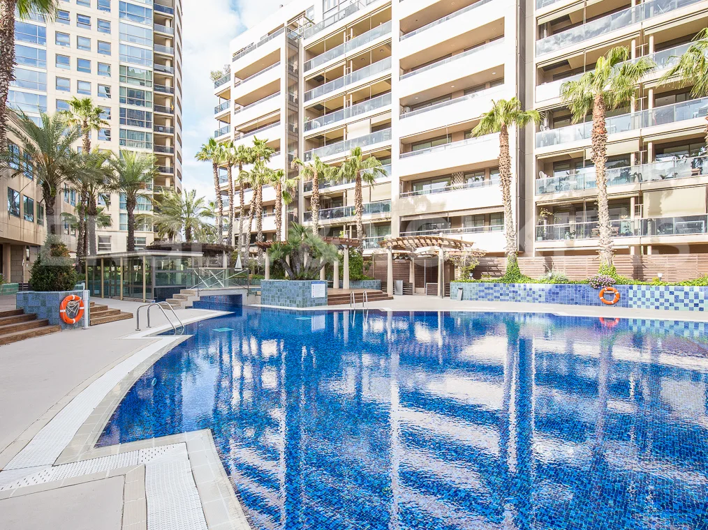 Spectacular ground floor apartment with pool in Diagonal Mar