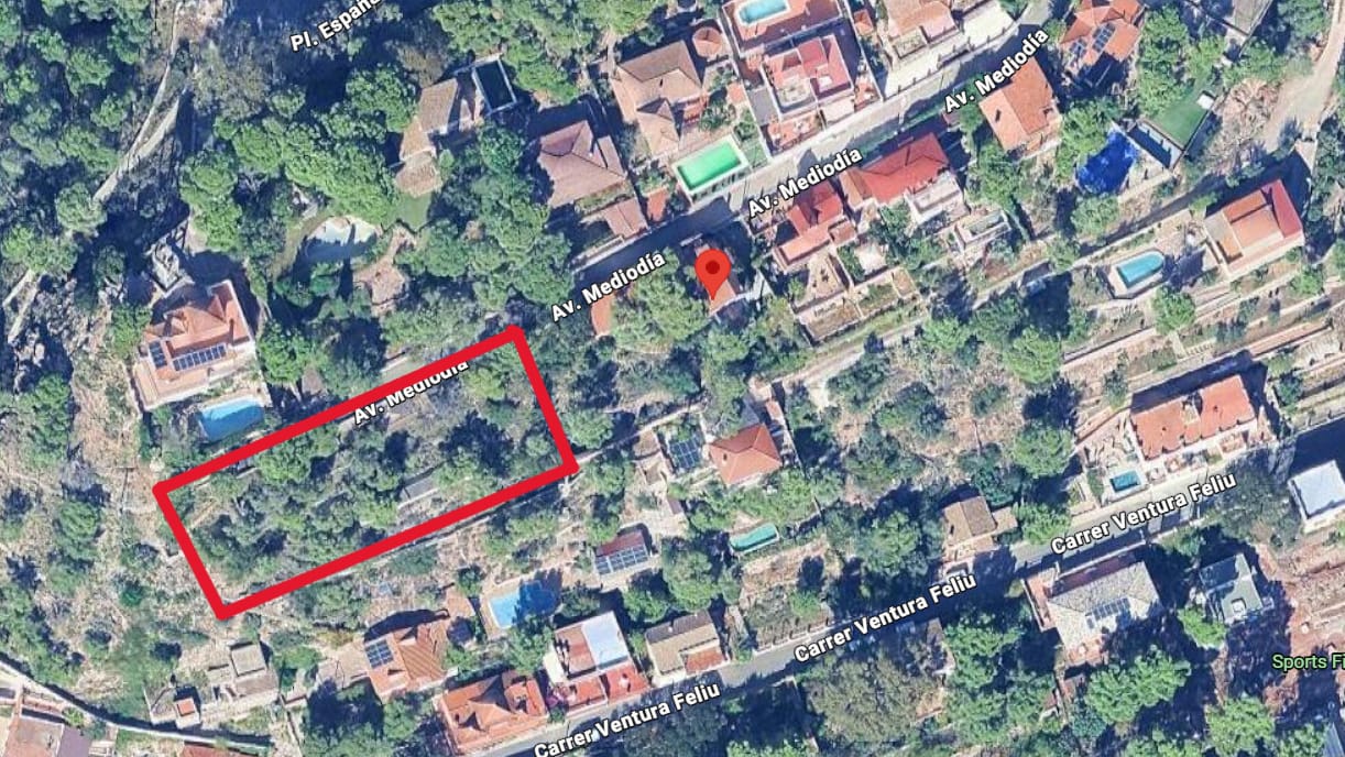 Land with privileged views