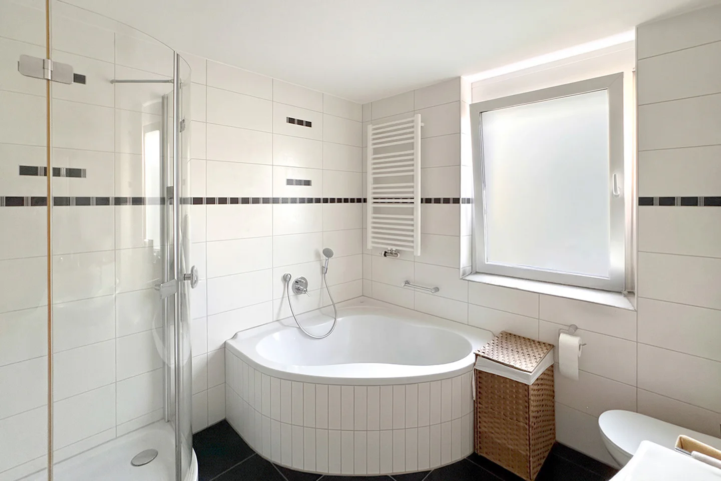 Großzügige 4-Zimmer-Wohnung im Herzen von Böblingen - Foto 4