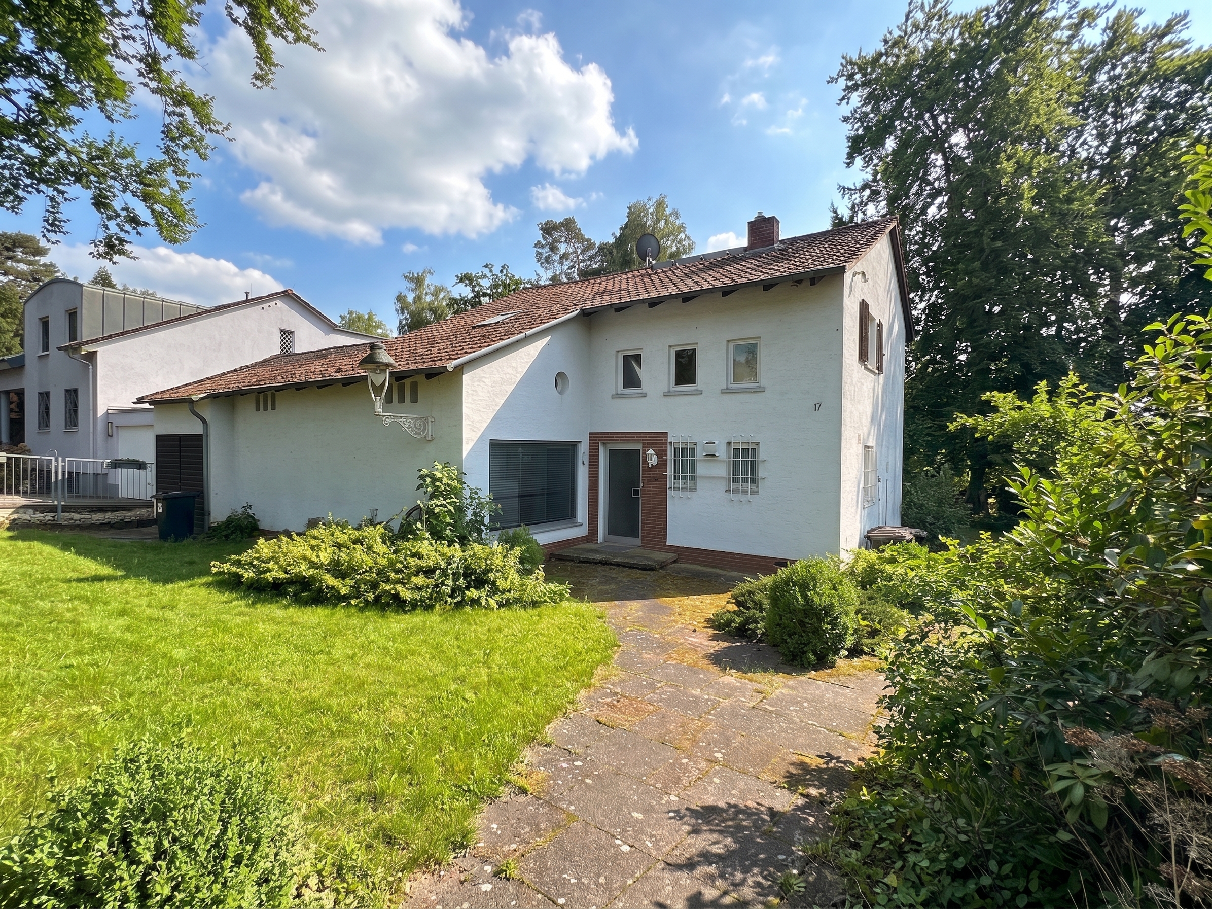 „Repräsentatives Grundstück mit Einfamilienhaus in Darmstadts begehrter Villenkolonie“ - Ihr Wohntraum im Grünen