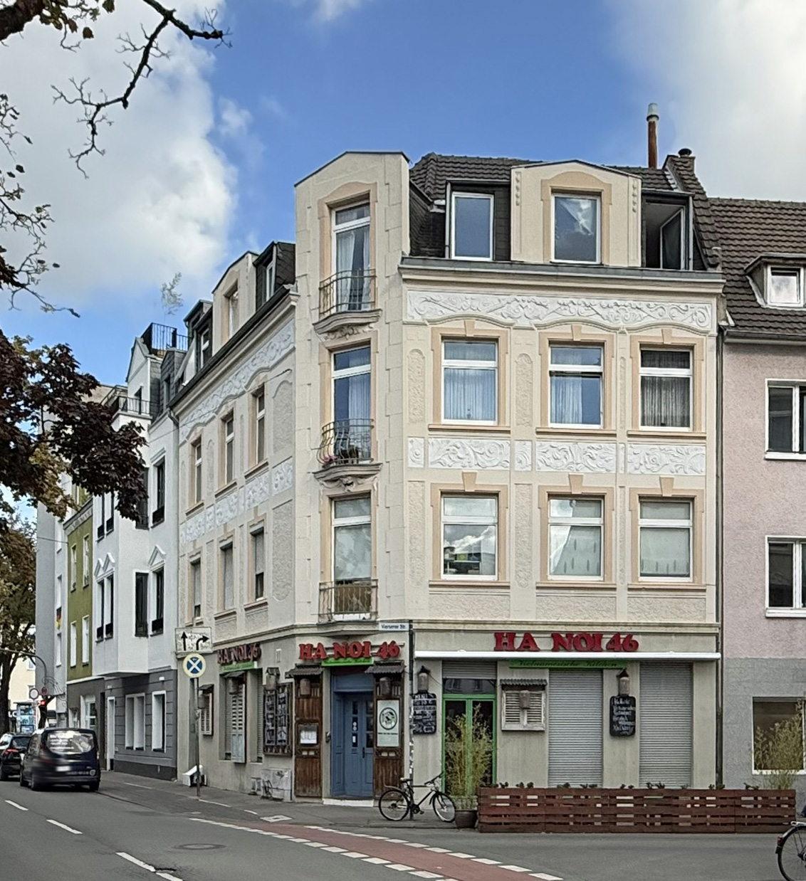 Wohn- und Geschäftshaus in Nippes