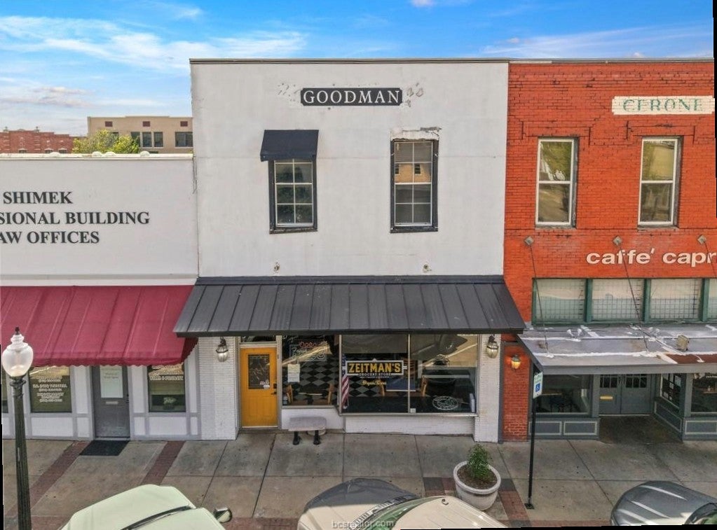 In the heart of Historic Downtown