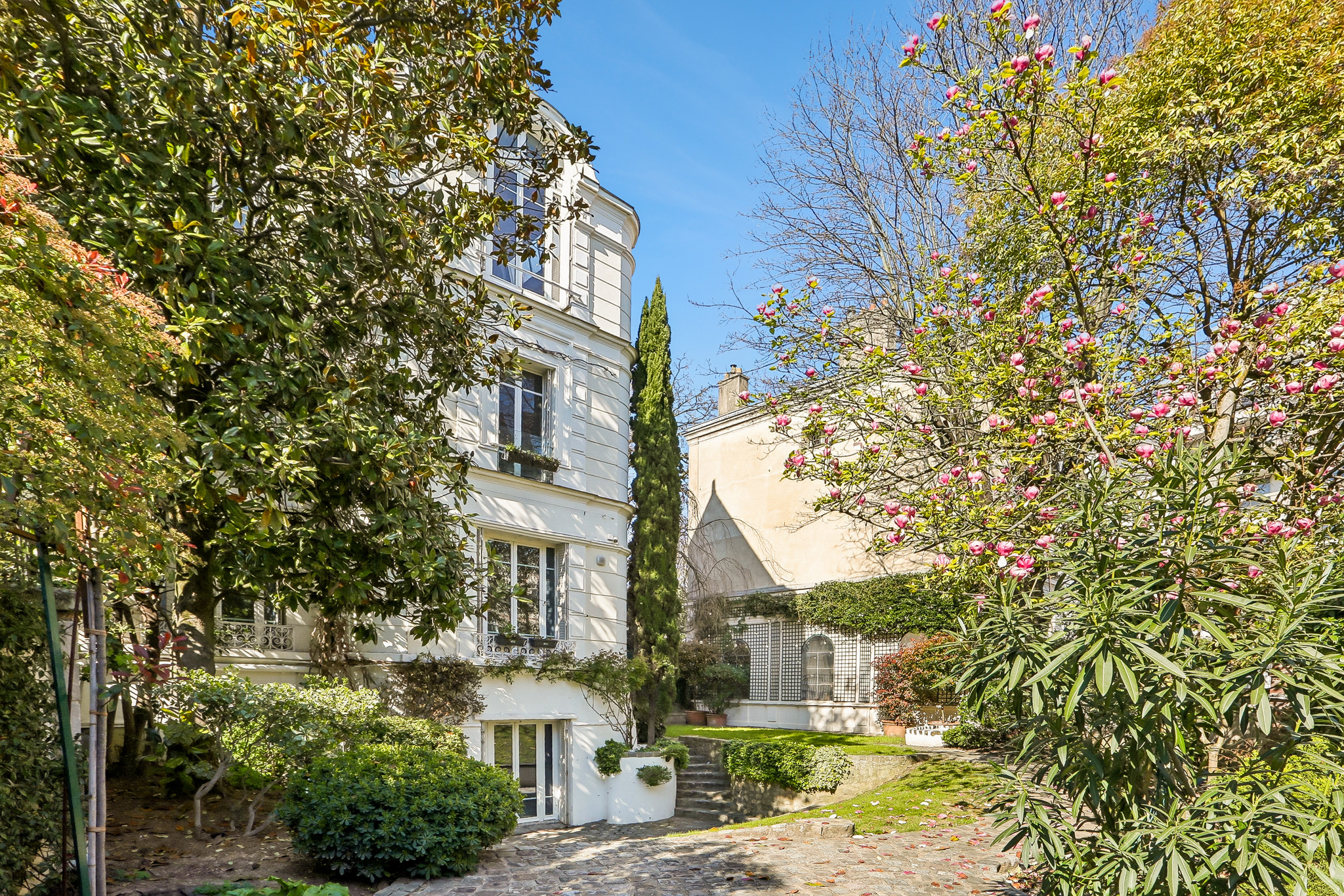 Charming FURNISHED house with garden - Foch/Porte Maillot