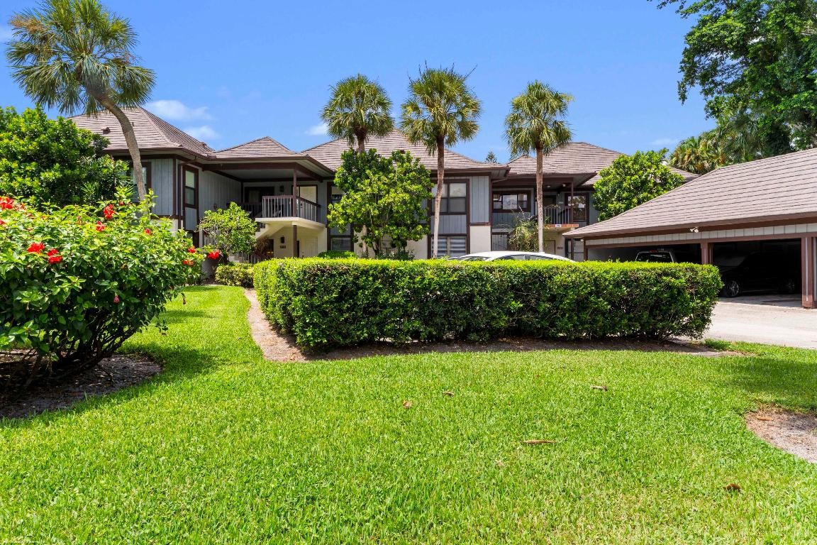 Beautifully Updated Ground-Floor Condo