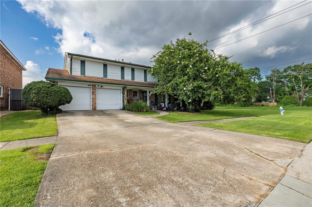 Bellemeade Gem Featuring a Backyard Oasis & Pool!