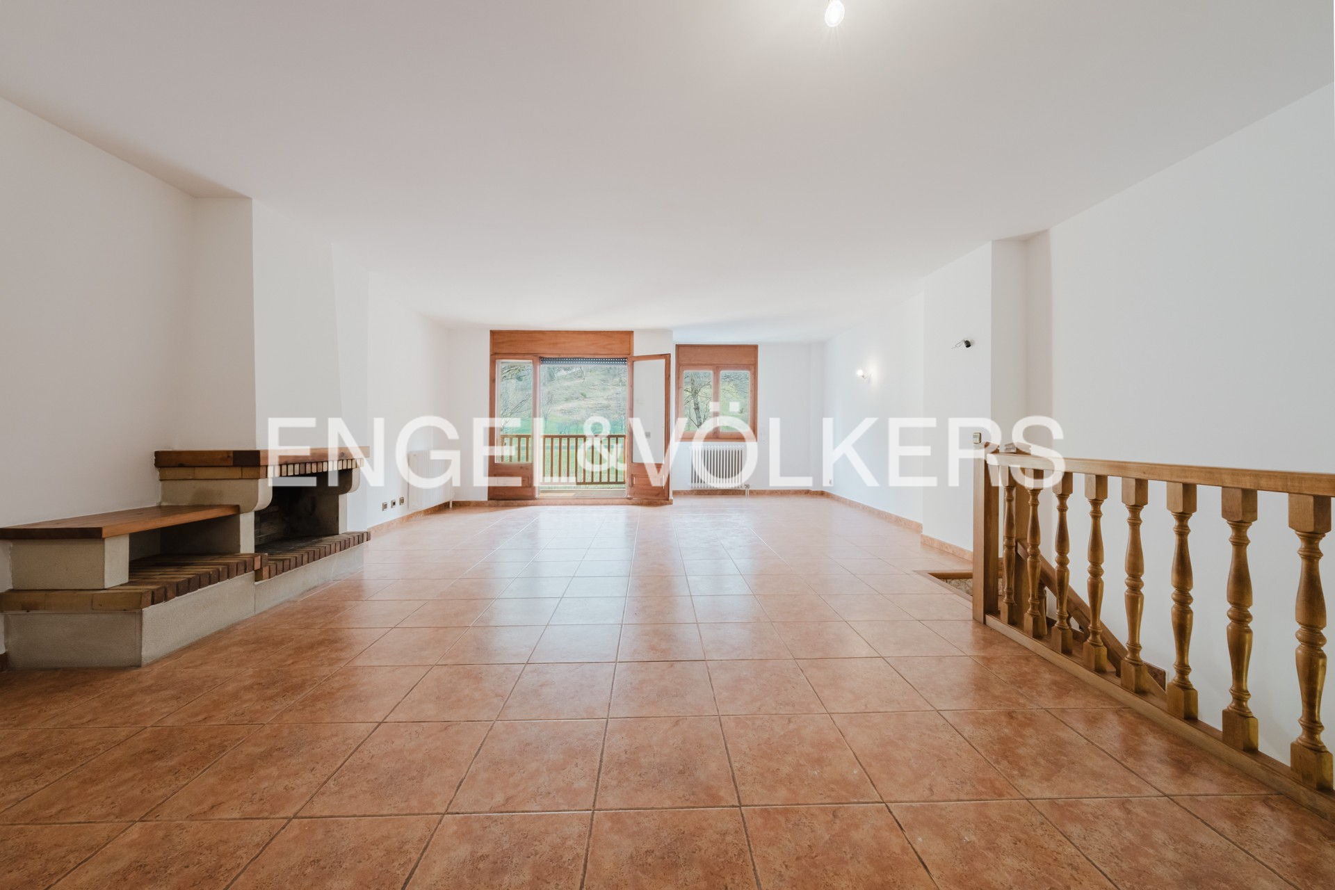 Duplex with spectacular views in Ordino – Space, light and tranquillity