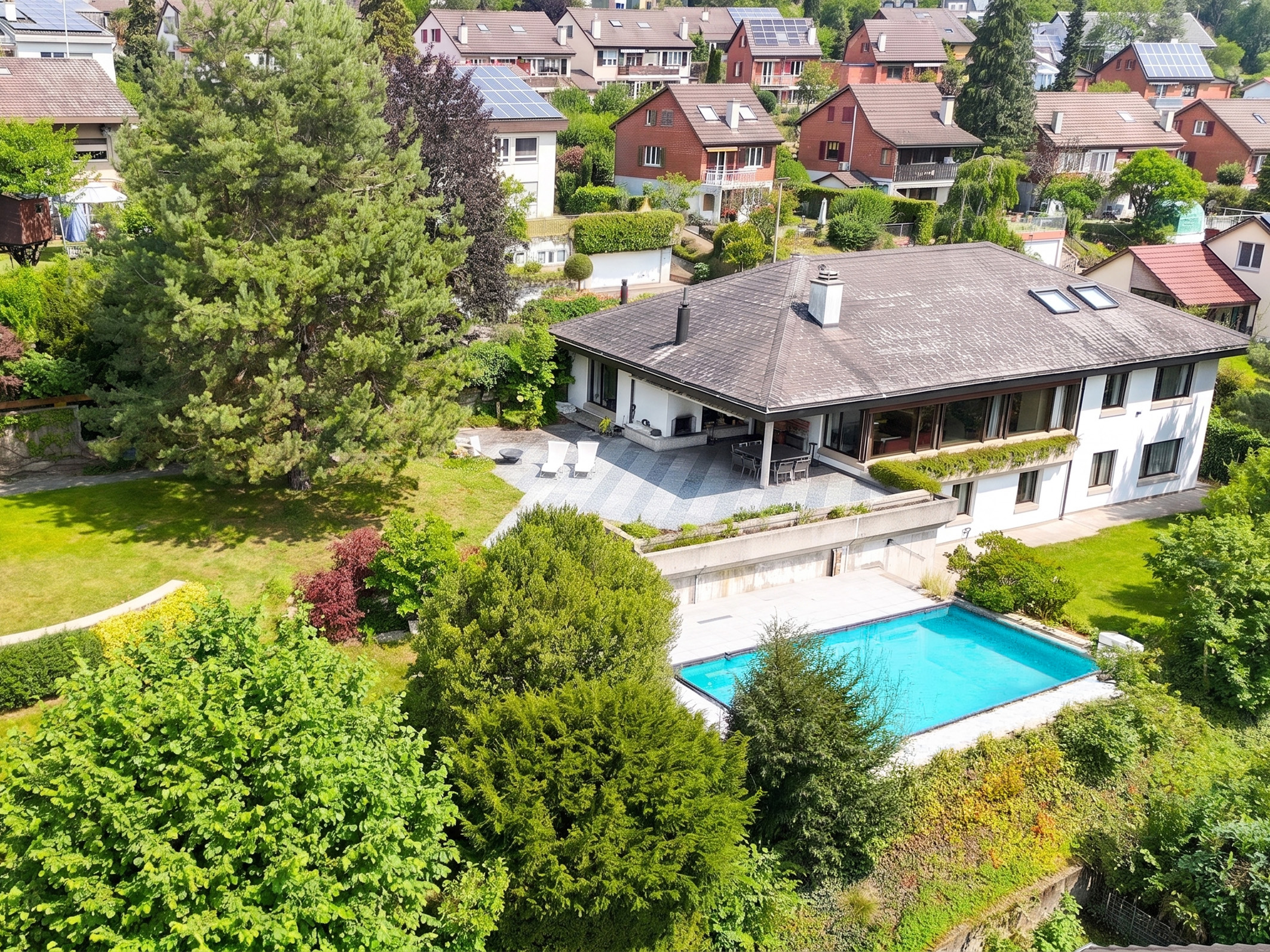 Villa with panoramic view & separate apartment