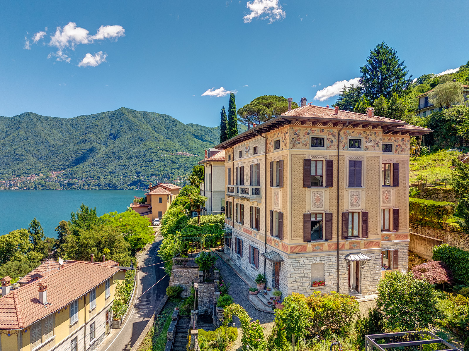 Apartment with lake and garden views