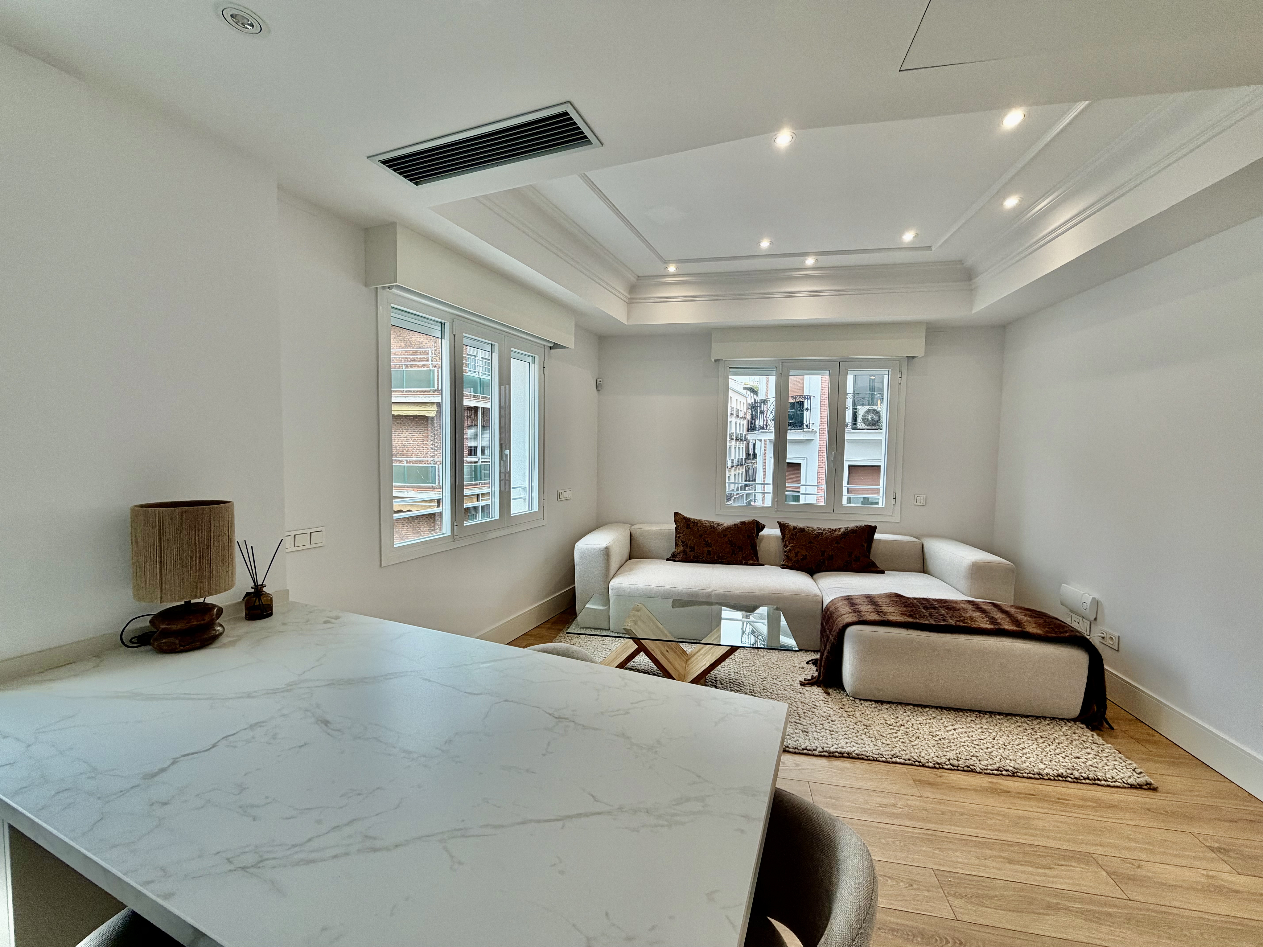 Stunning furnished apartment for rent in Argüelles