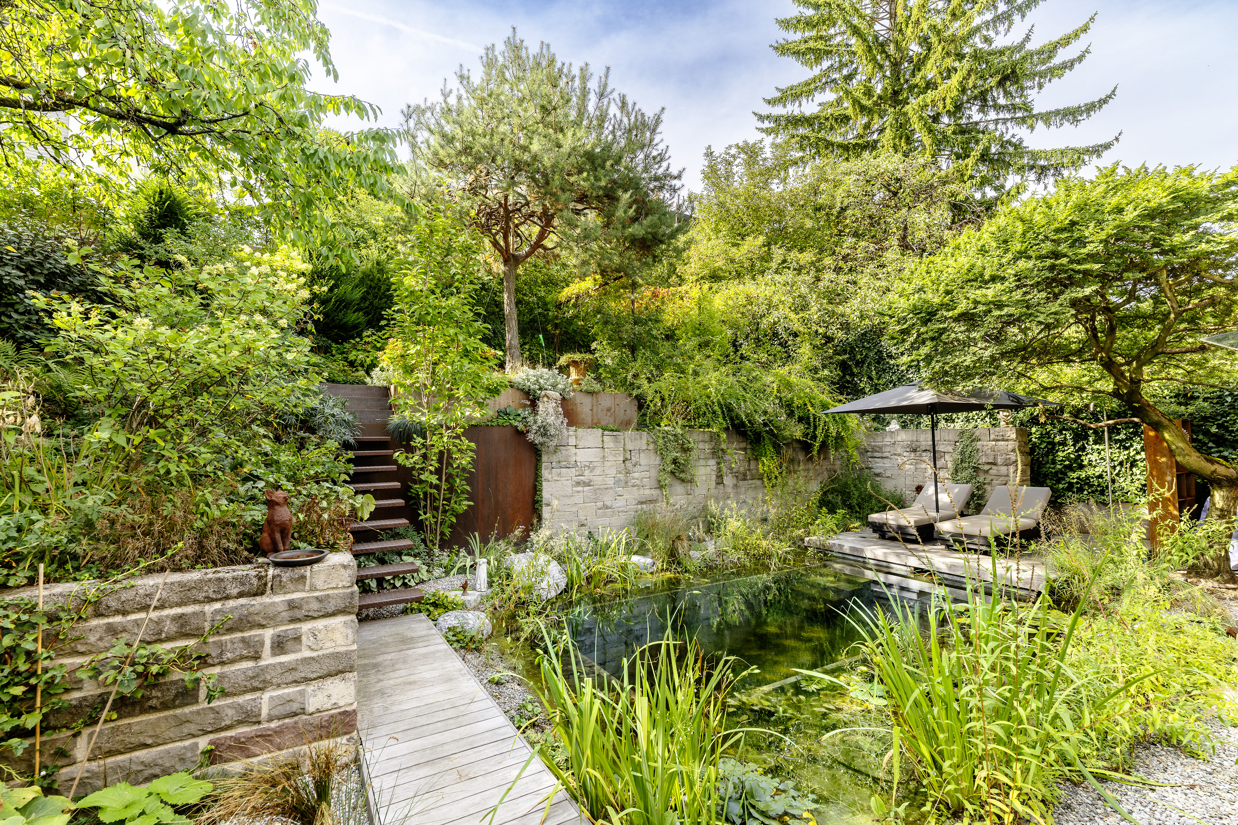Exclusive living with garden oasis