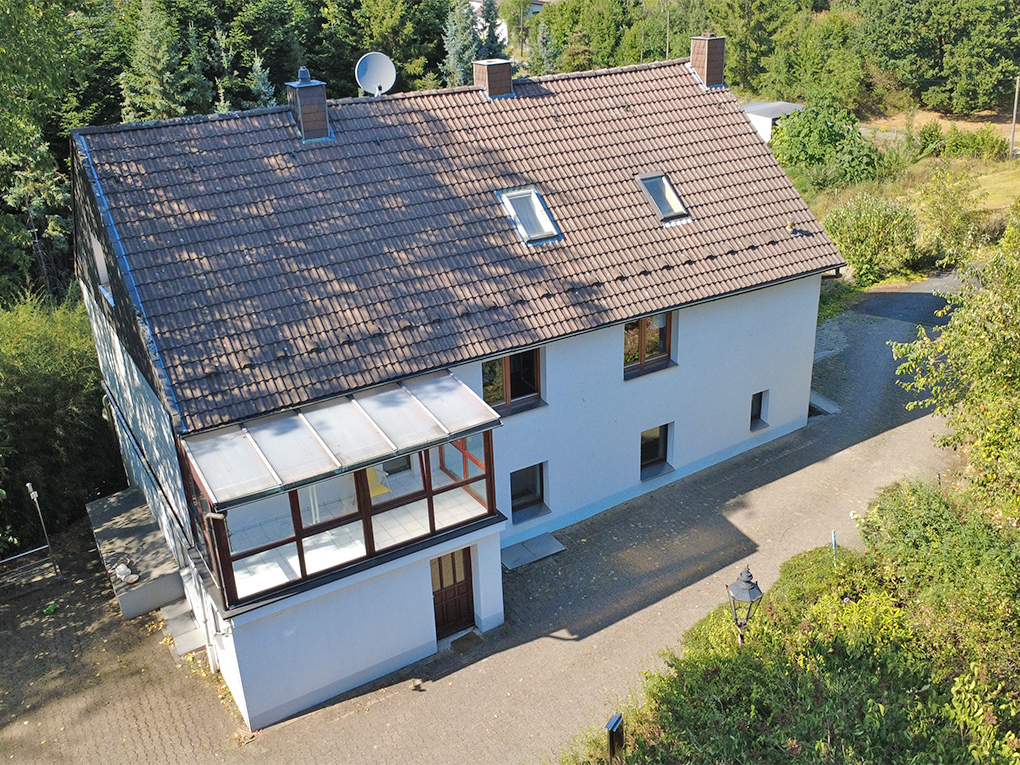 Dreifamilienhaus mit großzügigem Grundstück und vielseitigen Nutzungsmöglichkeiten in Witten-Herbede