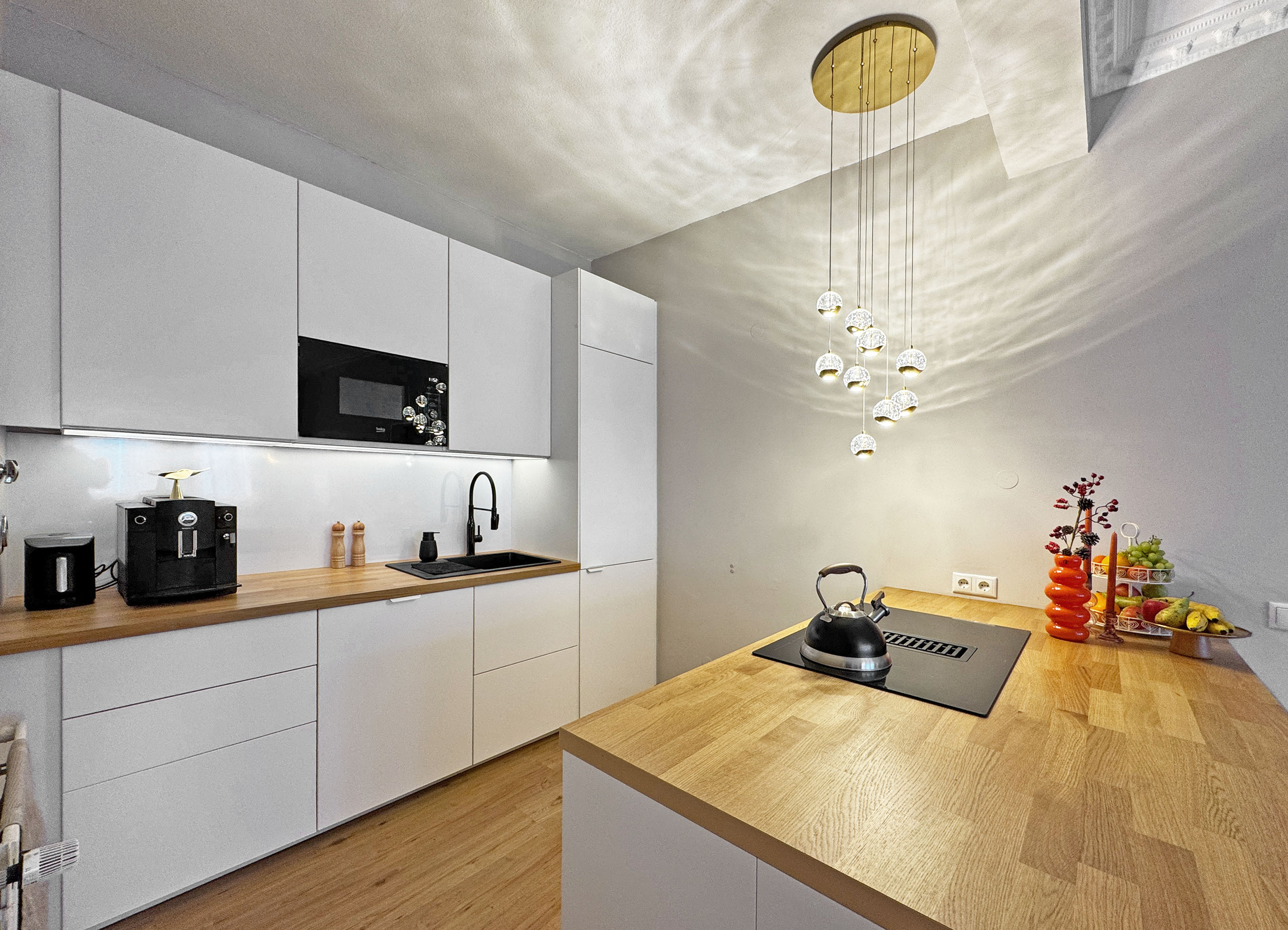 Stilvoll modernisierte 3,5-Zimmer Wohnung mit Stellplatz in Toplage!