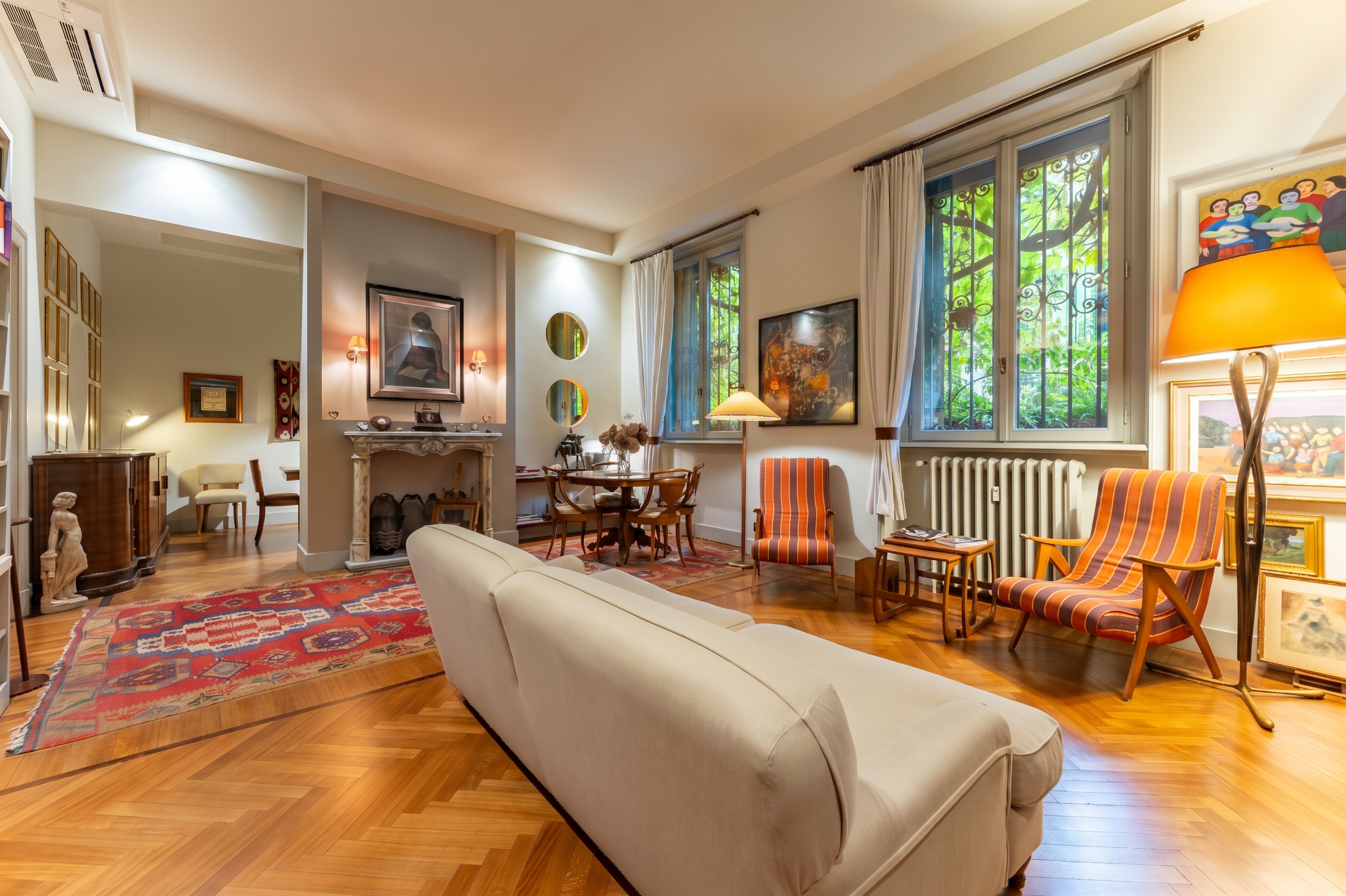 Charming home surrounded by greenery in viale Majno