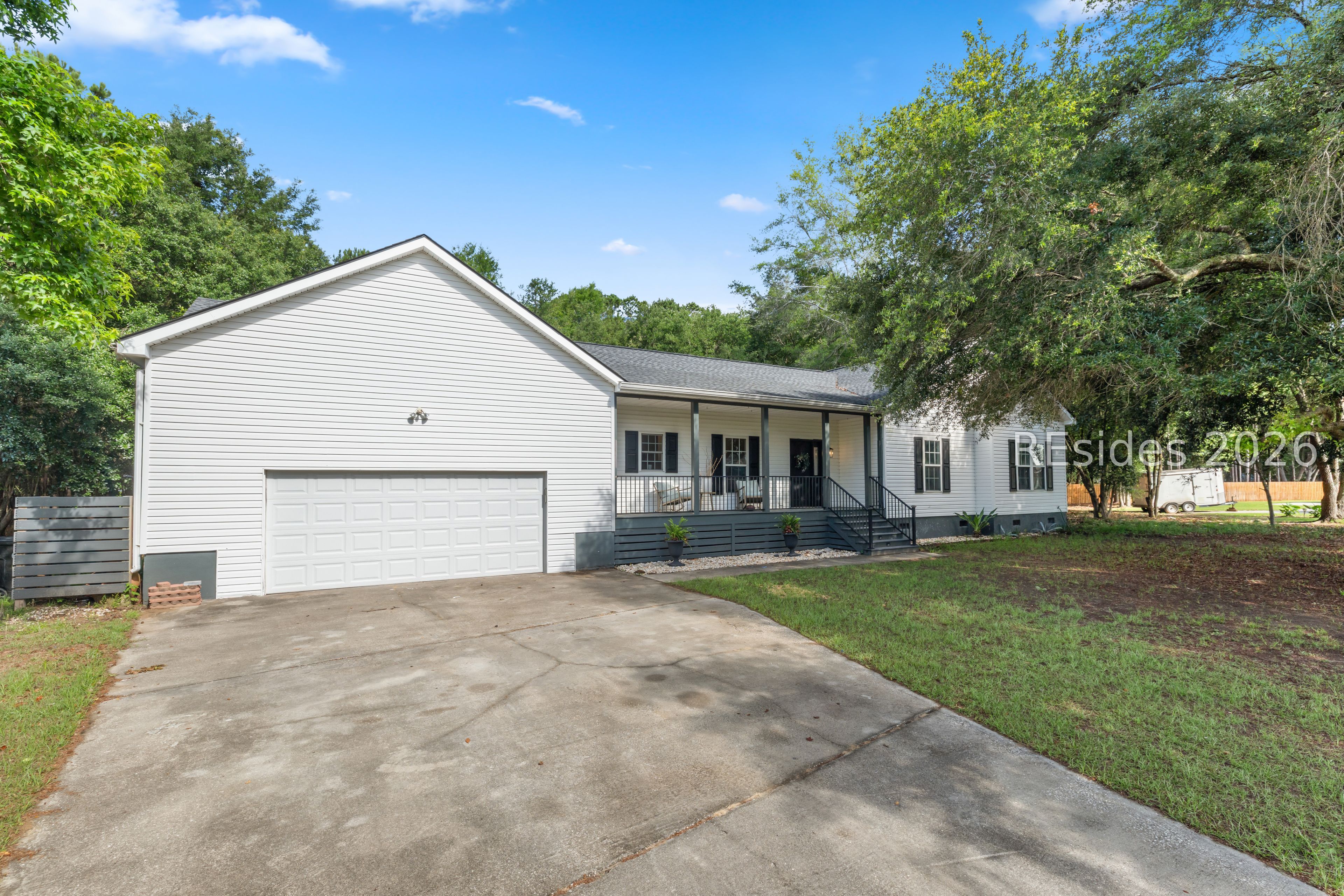 Updated Bluffton Living with Space, Privacy & Possibility