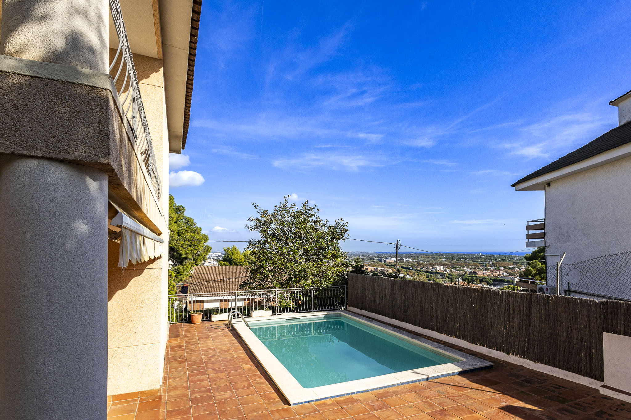 Helles Haus mit wunderschönem Meerblick in Montmar