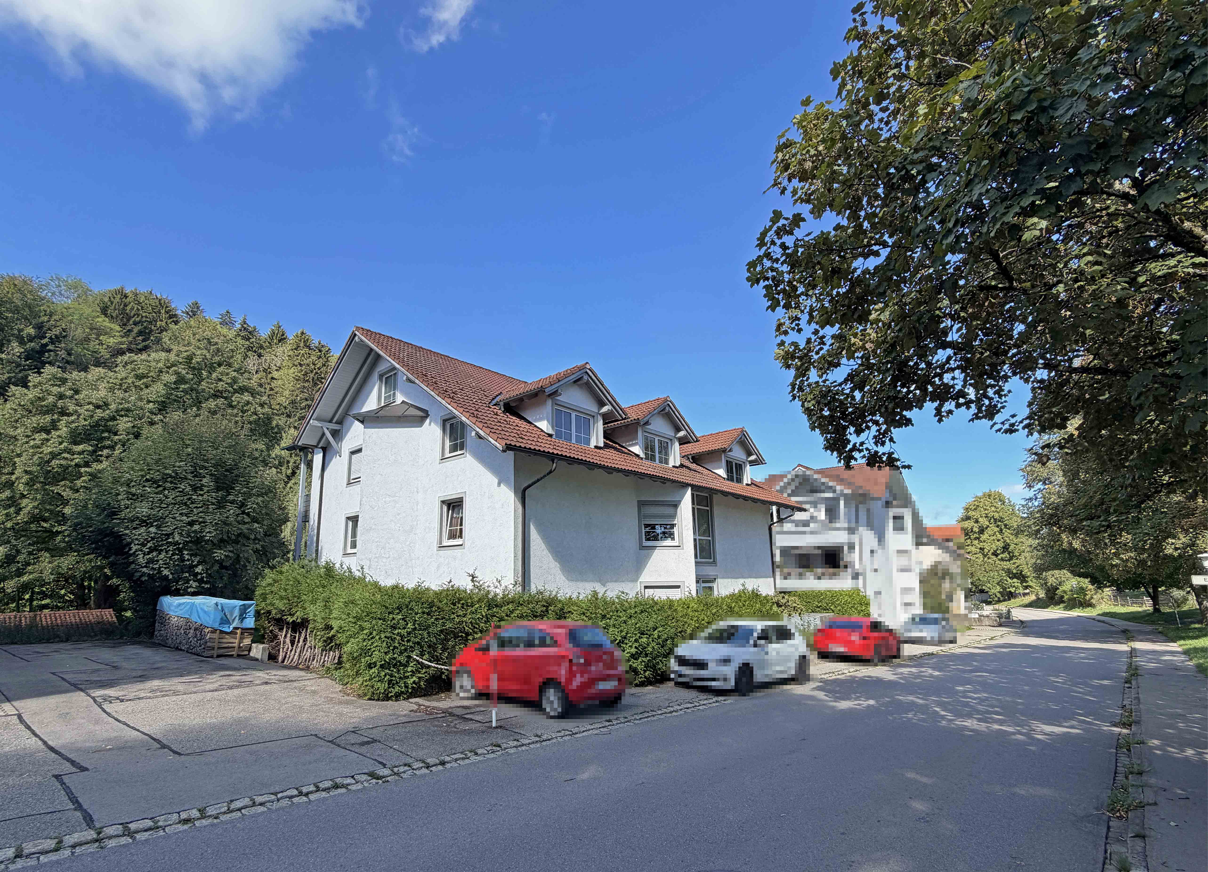 Großzügiges Wohnen mit Abendsonne – 6-Zimmer-Wohnung mit 2 Tiefgaragenstellplätzen in Wiggensbach