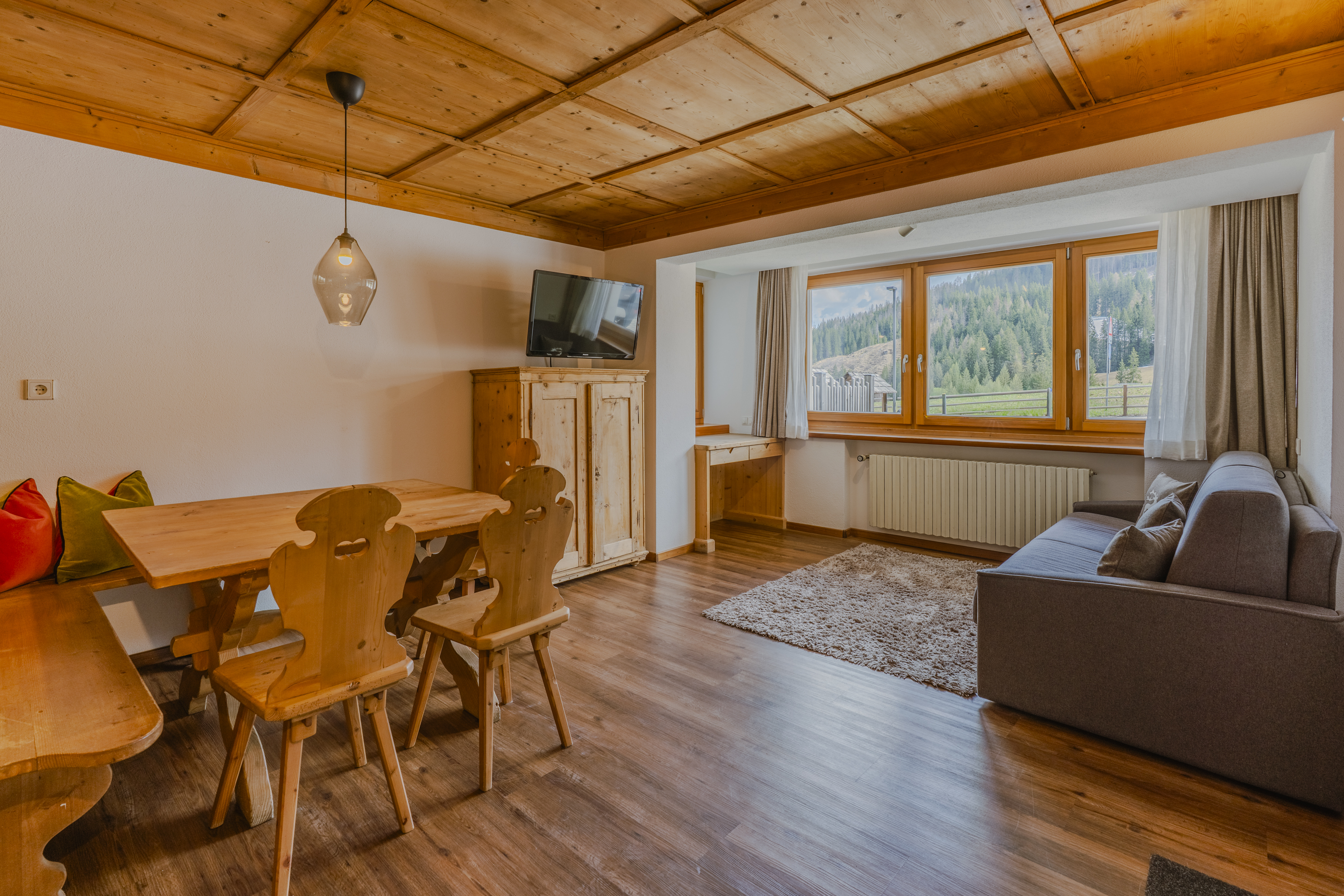 Charming apartment in Val Badia