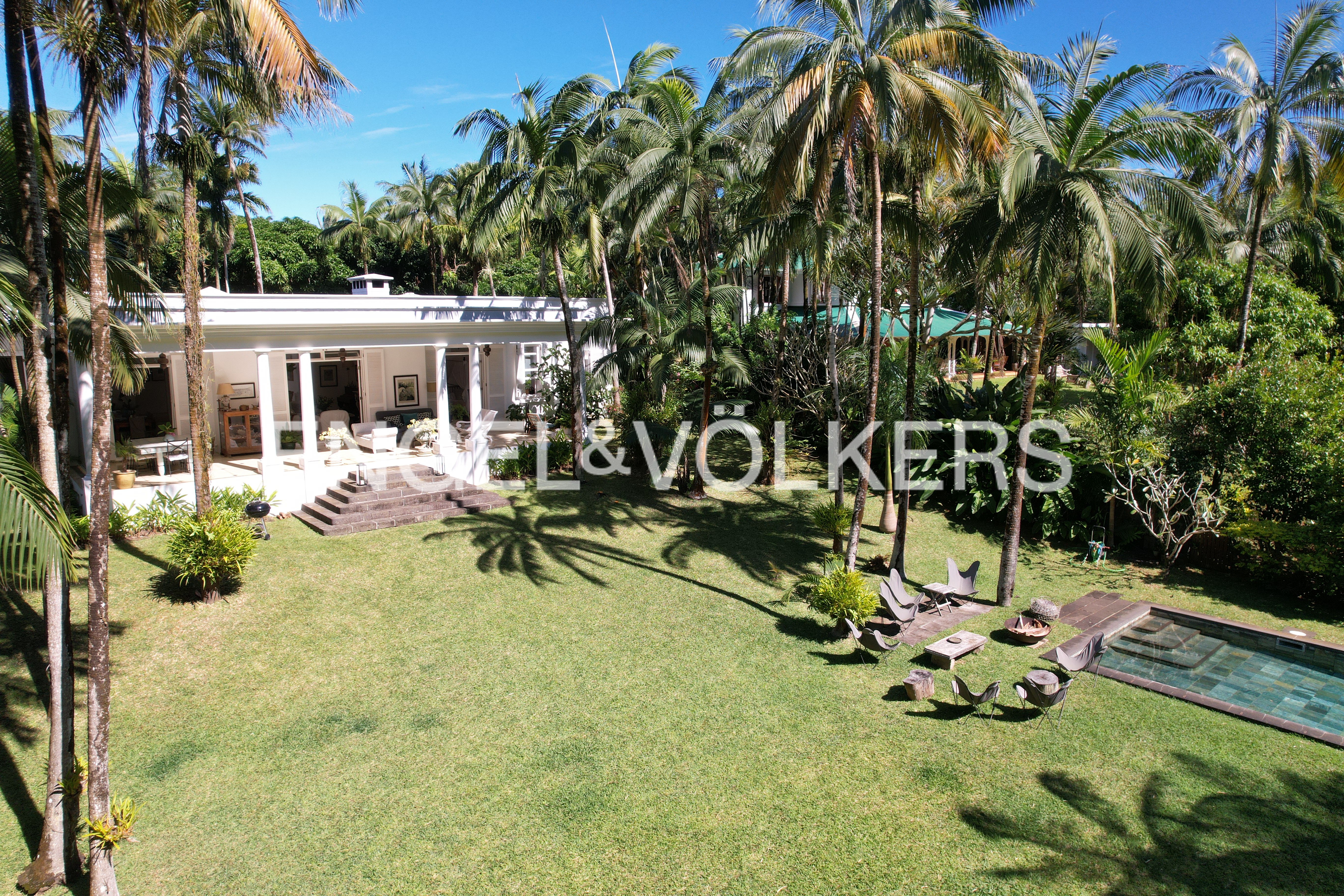 Ultimate Luxury : Colonial Home in Moka