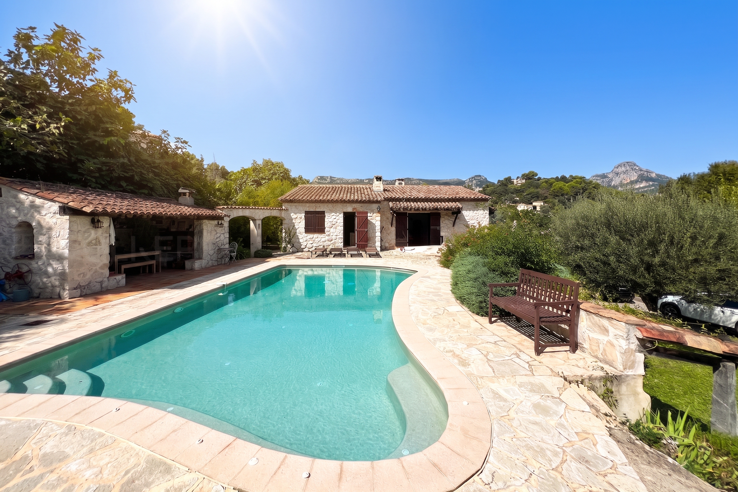 Charming Provençal villa with mountain view in Vence