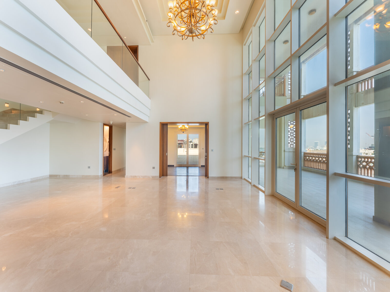 Penthouse | Expansive Terrace | Exceptional Space
