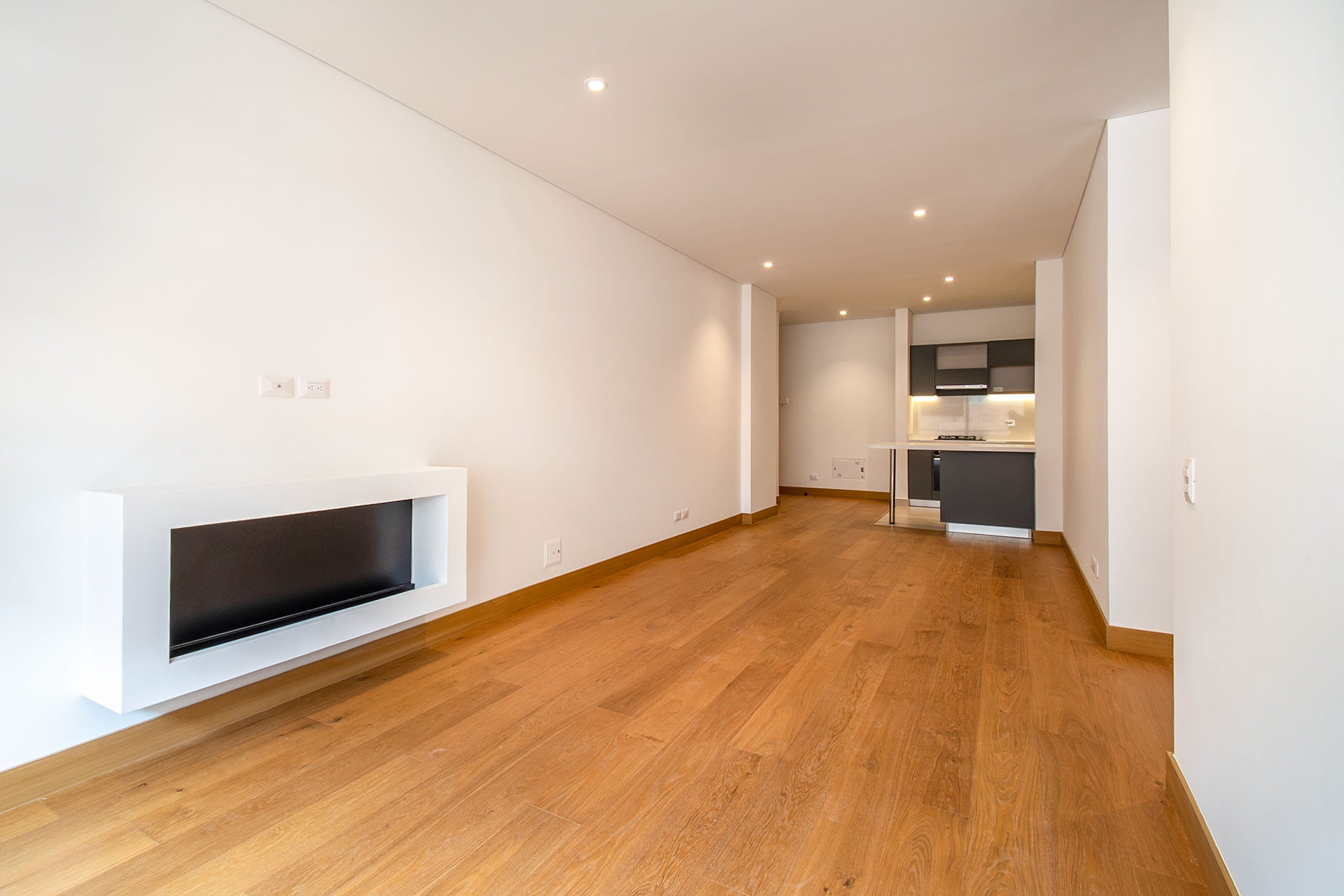 Apartamento con balcón para estrenar en Chicó Reservado