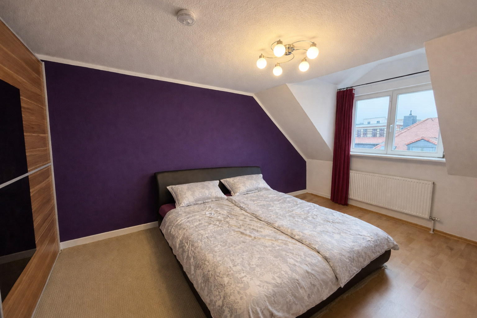 Vermietete 4-Zimmer-Dachgeschoss-Maisonettewohnung mit Südbalkon in Schleußig